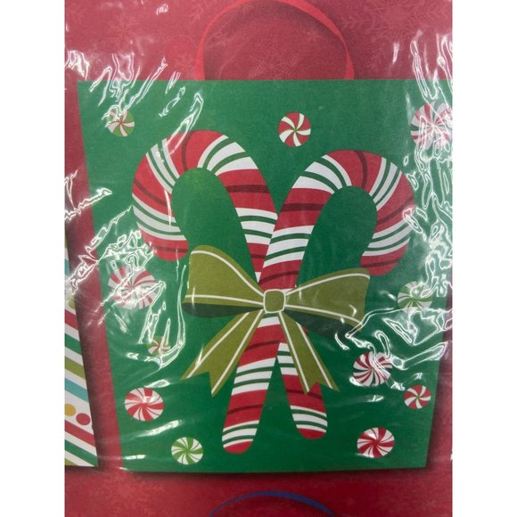 Holiday Style Christmas Value Pack Gift Bags, 6 Ct - Assorted - Picture 4 of 10